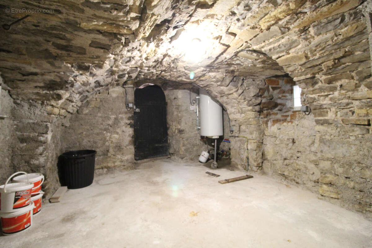 Maison à SAINT-GEORGES-DE-LUZENCON