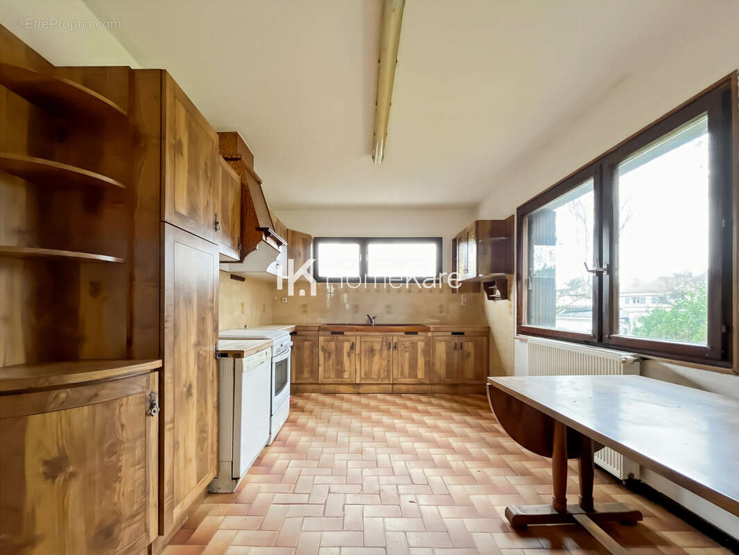 Maison à SAINT-SULPICE