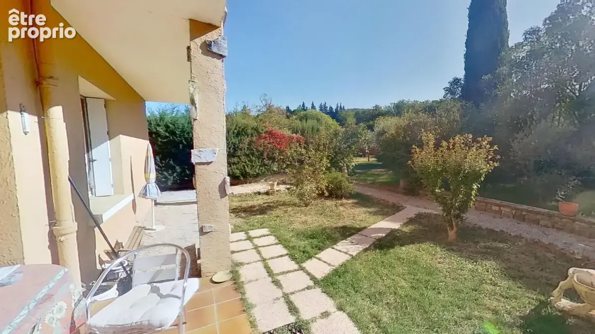 Maison de caractère Brignoles 8 pièces 216 m2 - photo 3