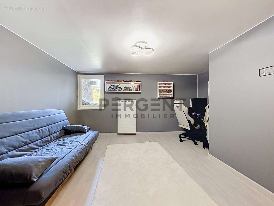 Maison 161 m² à Etalle  - photo 9