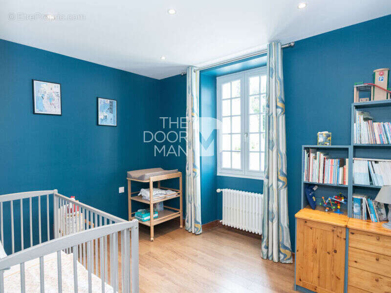 Maison à COSSE-LE-VIVIEN