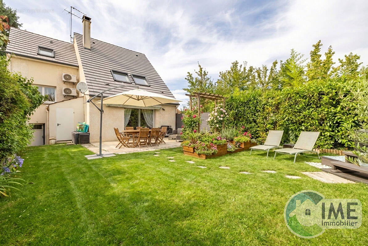 Maison à BALLAINVILLIERS