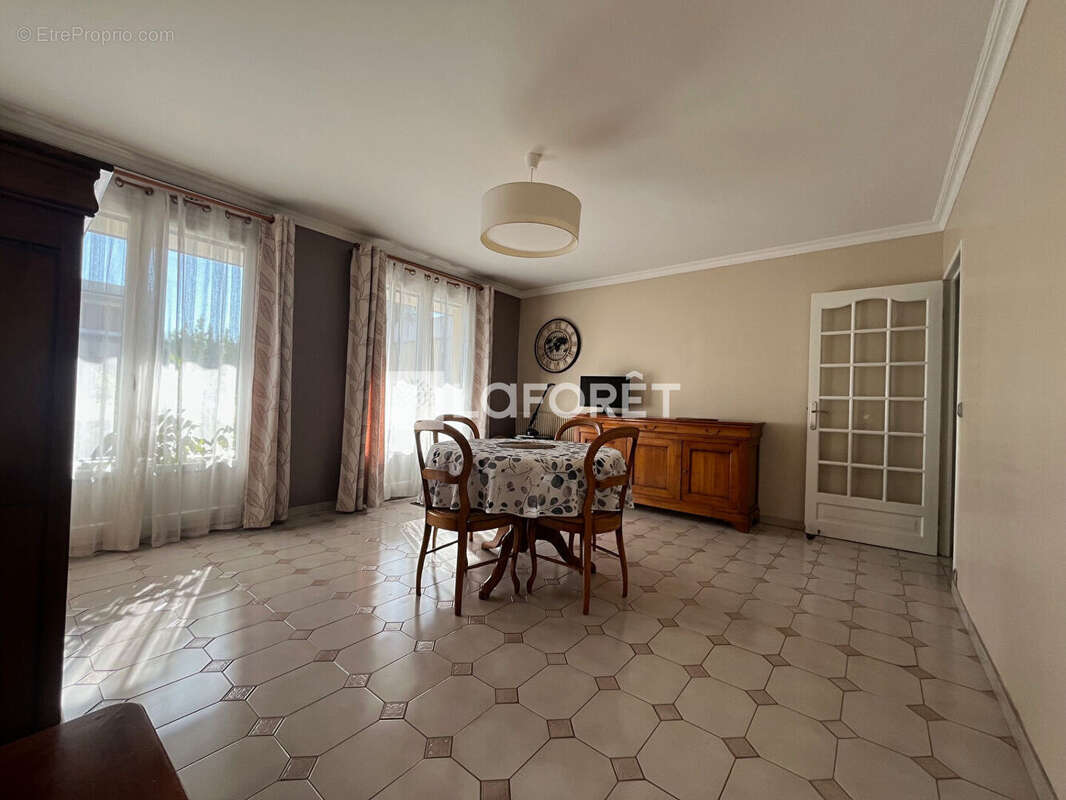 Appartement à LIVRY-GARGAN