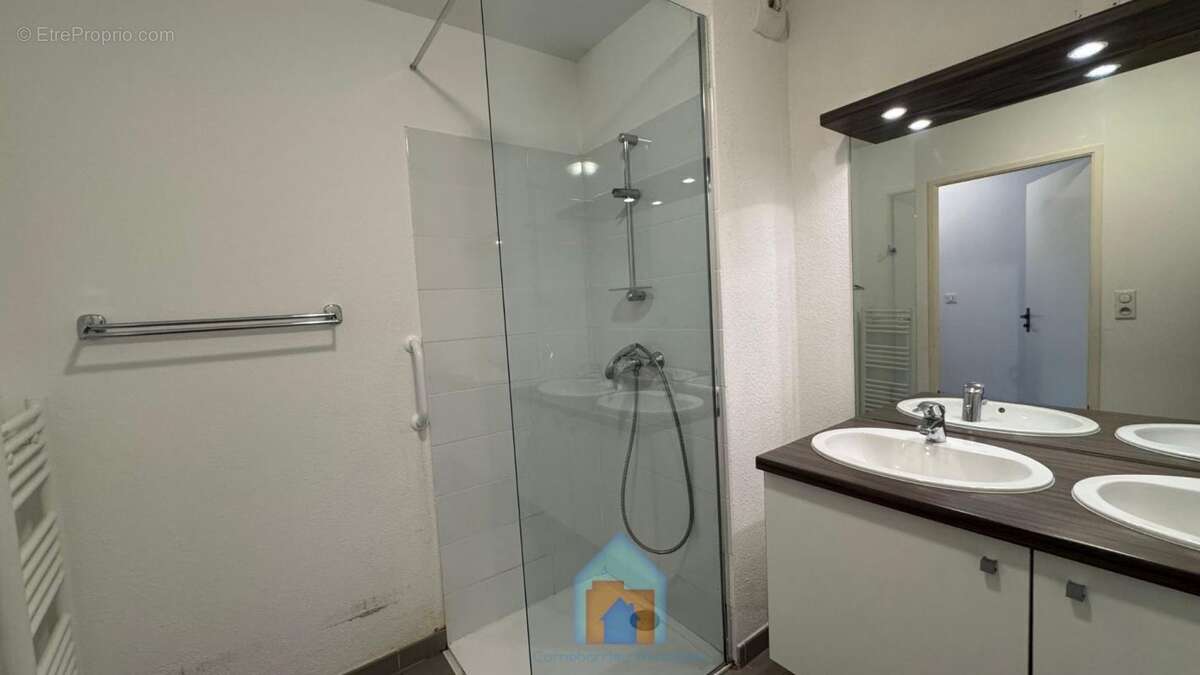 Appartement à CORNEBARRIEU