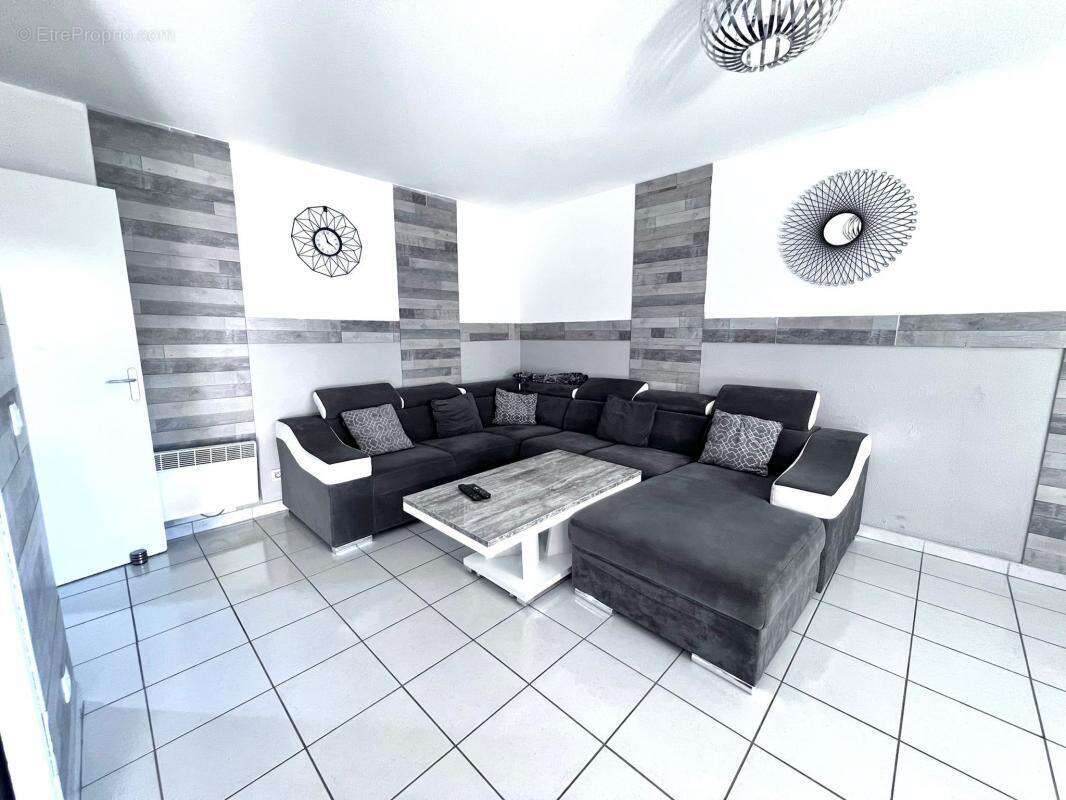 Appartement à MARSEILLE-15E
