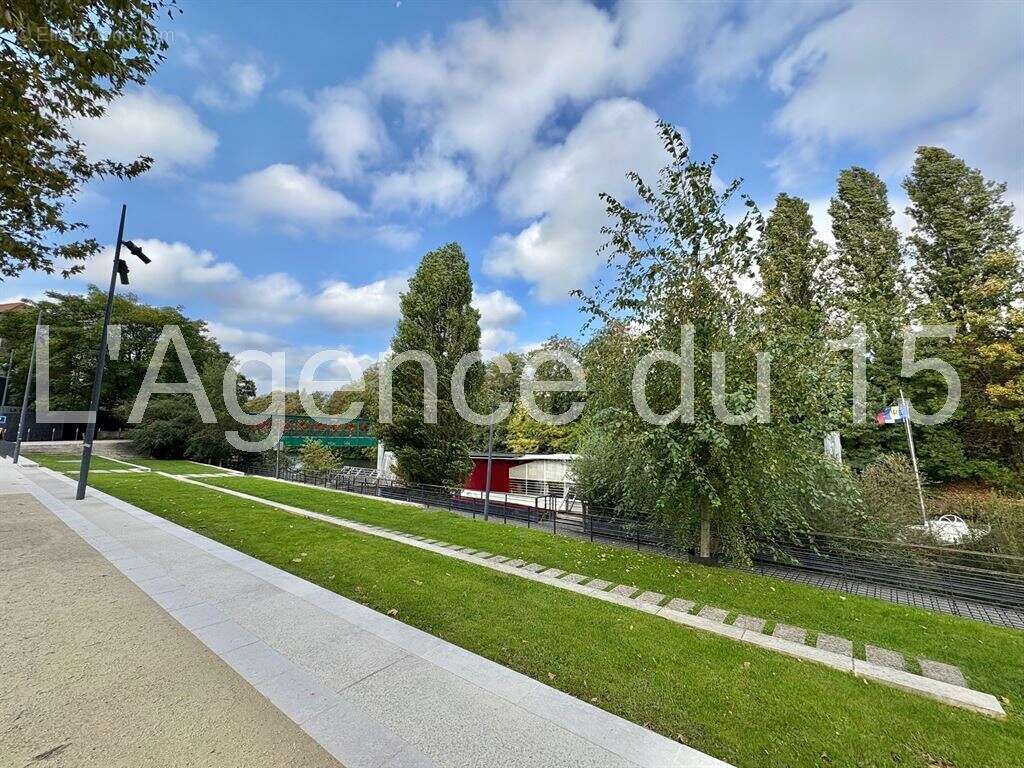 Appartement à ISSY-LES-MOULINEAUX