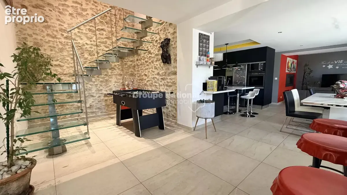Bedarrides - mas renove en 2016 dans un magnifique parc arbore de 5 810 m² avec piscine,  4 garages - photo 7