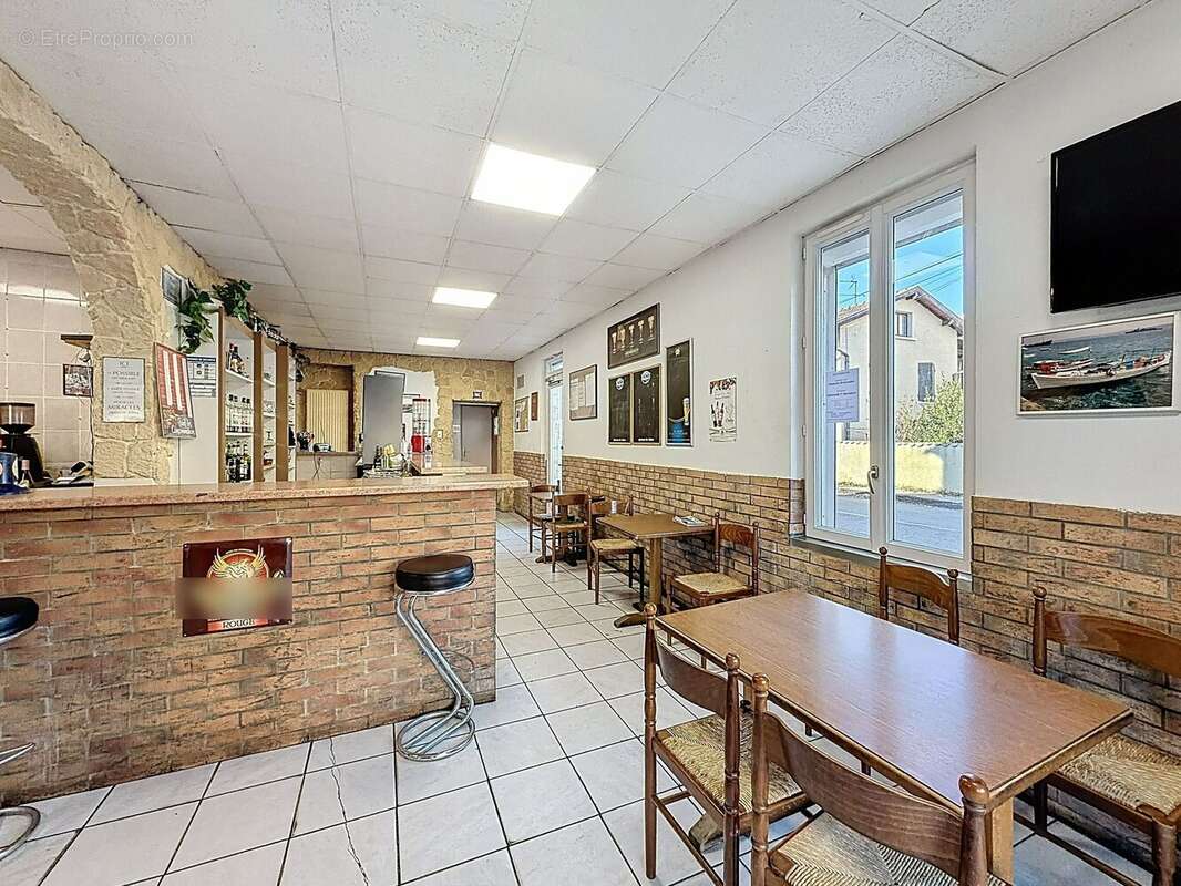 Appartement à PIERRE-BENITE