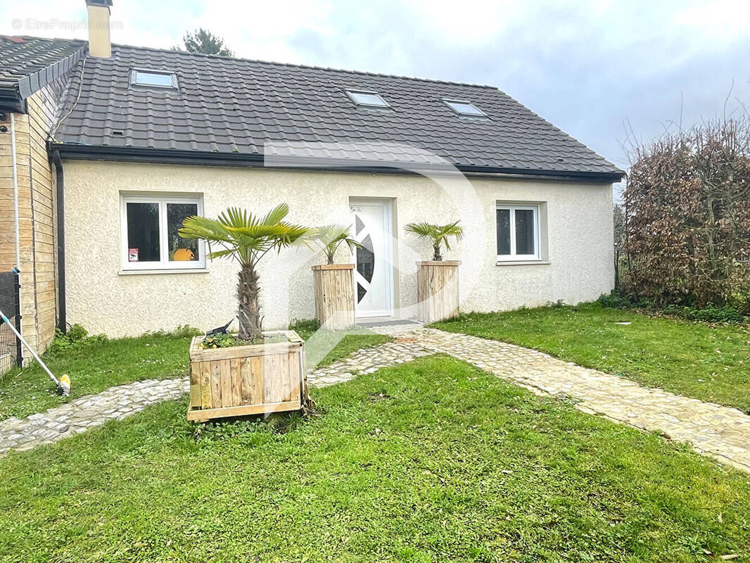 Maison à BETHENCOURT