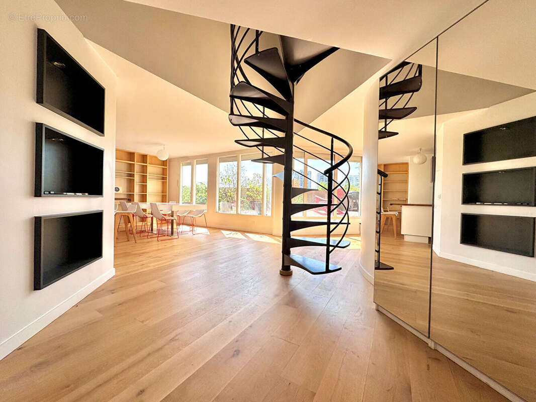 Appartement à AUBERVILLIERS