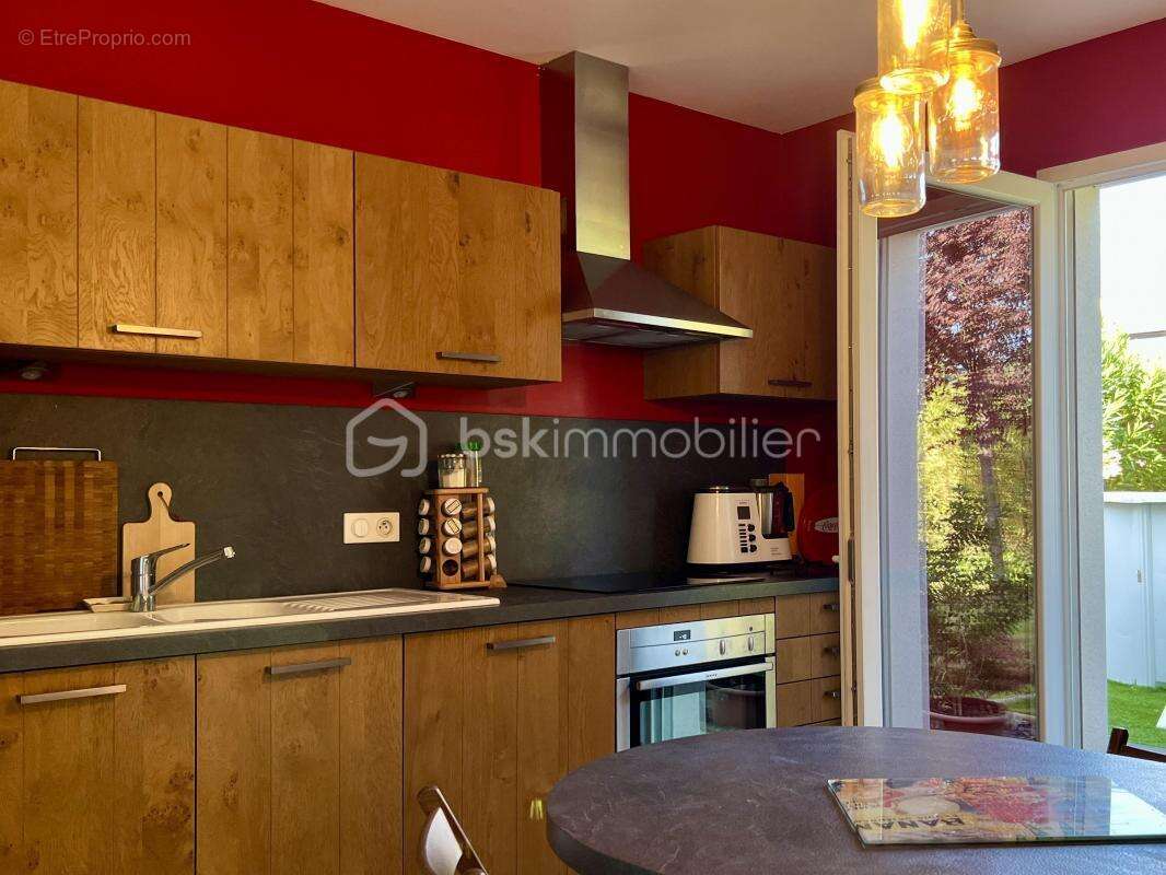 Maison à COLLONGES-AU-MONT-D&#039;OR