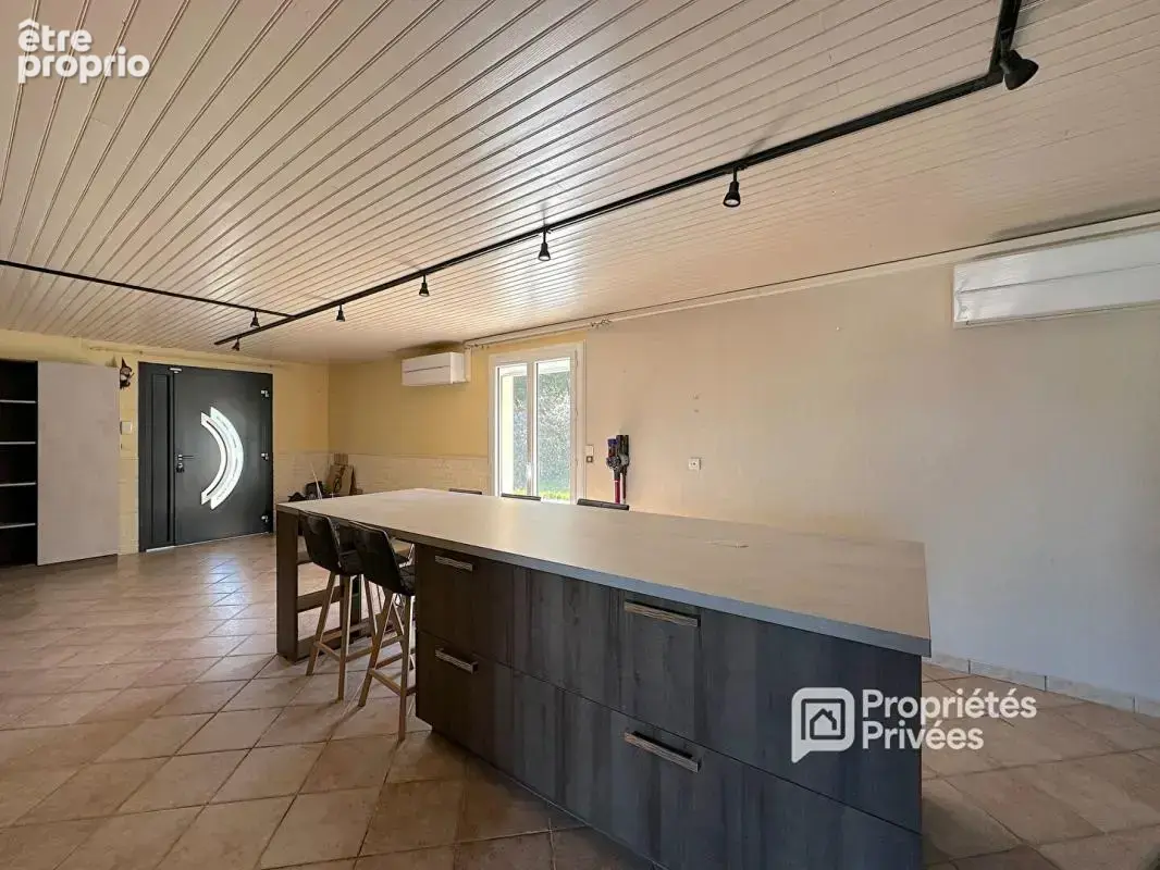 Maison 8 pièces 258 m2 avec piscine sur terrain clos 2832 m2 - photo 8