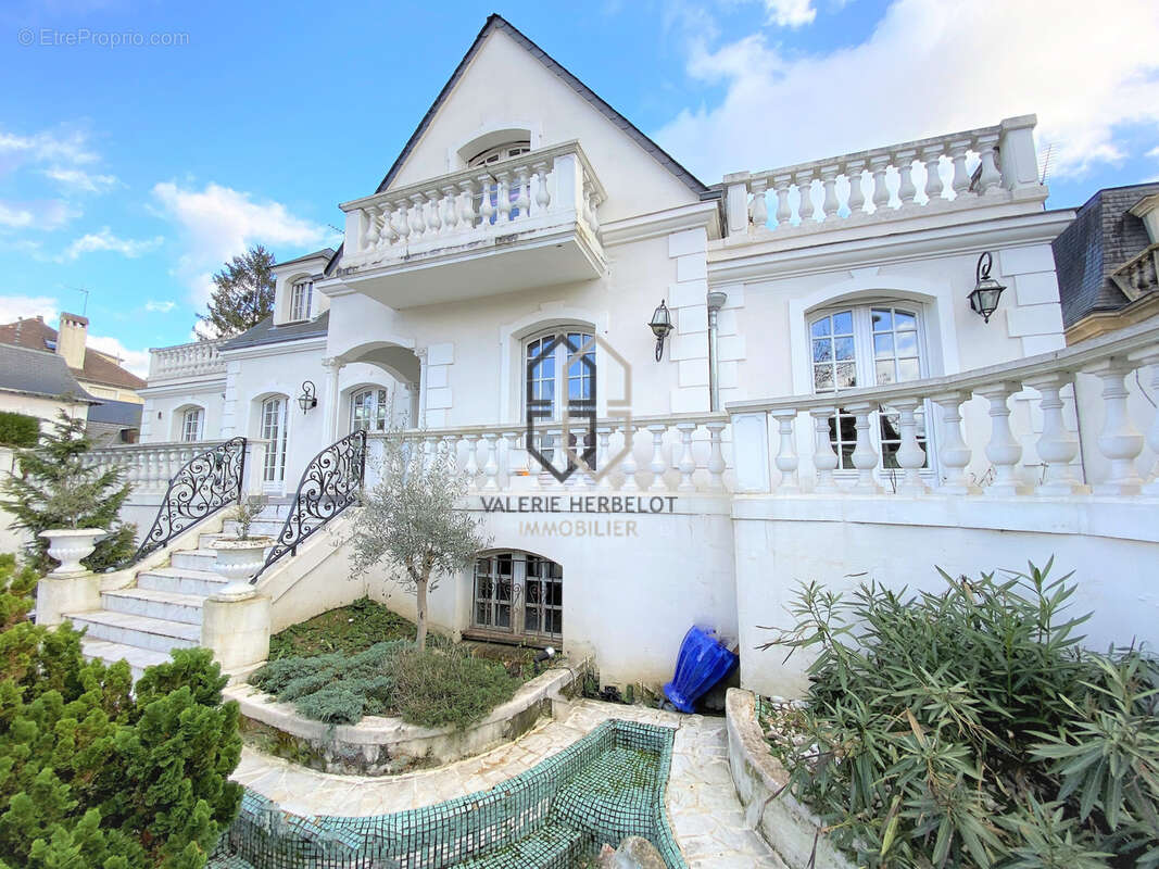 Maison à CHENNEVIERES-SUR-MARNE