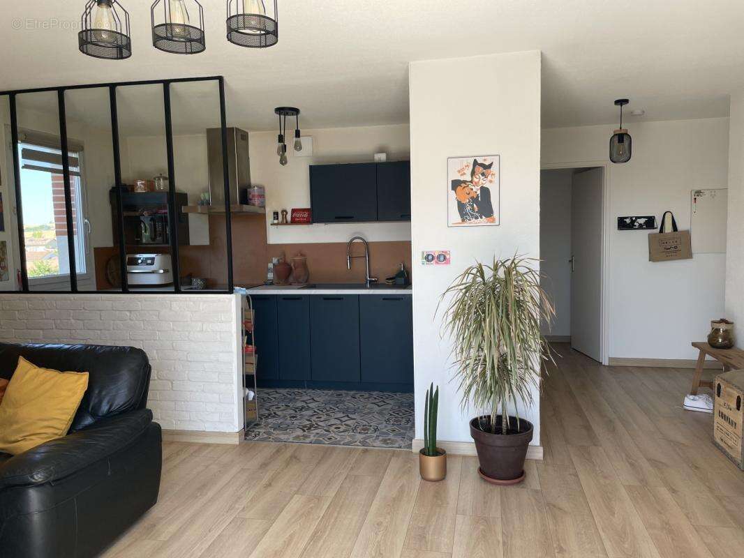 Appartement à vendre 3 pièces CASTELGINEST (31) - photo 2