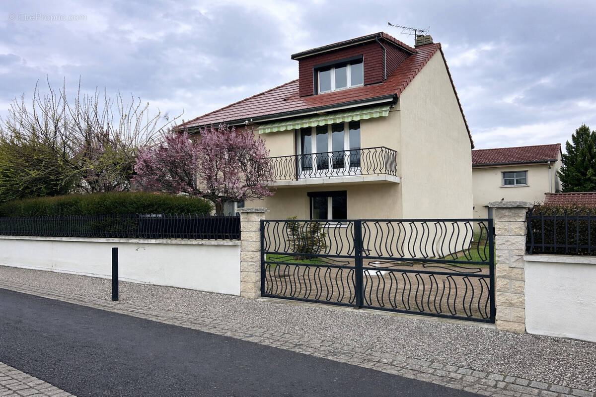 Maison à AUBIERE