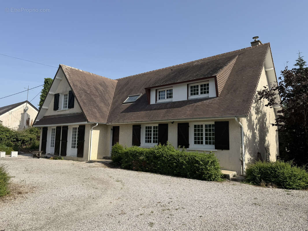 Maison à LIESVILLE-SUR-DOUVE