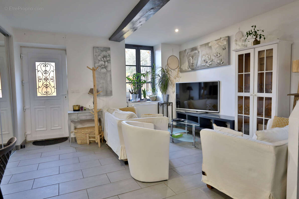 Maison à OYTIER-SAINT-OBLAS