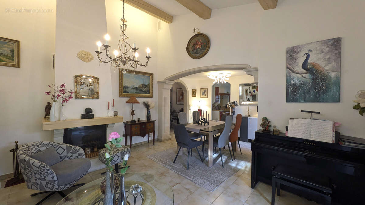 Maison à FREJUS