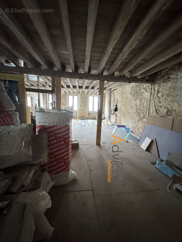 Maison à COURGIVAUX