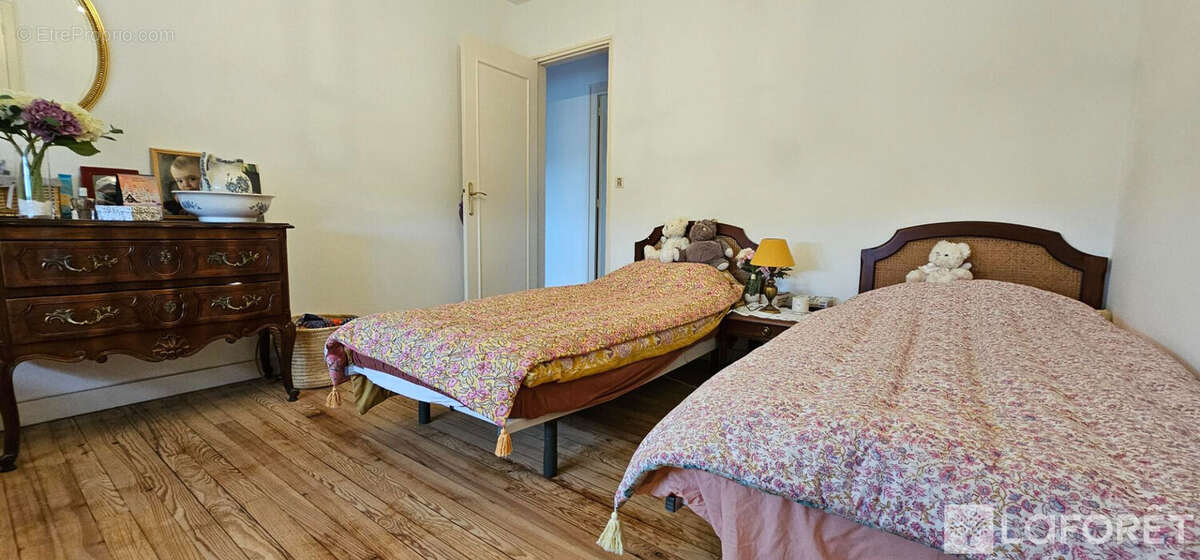 Beau potentiel pour cette maison familiale de  133 m² - photo 7