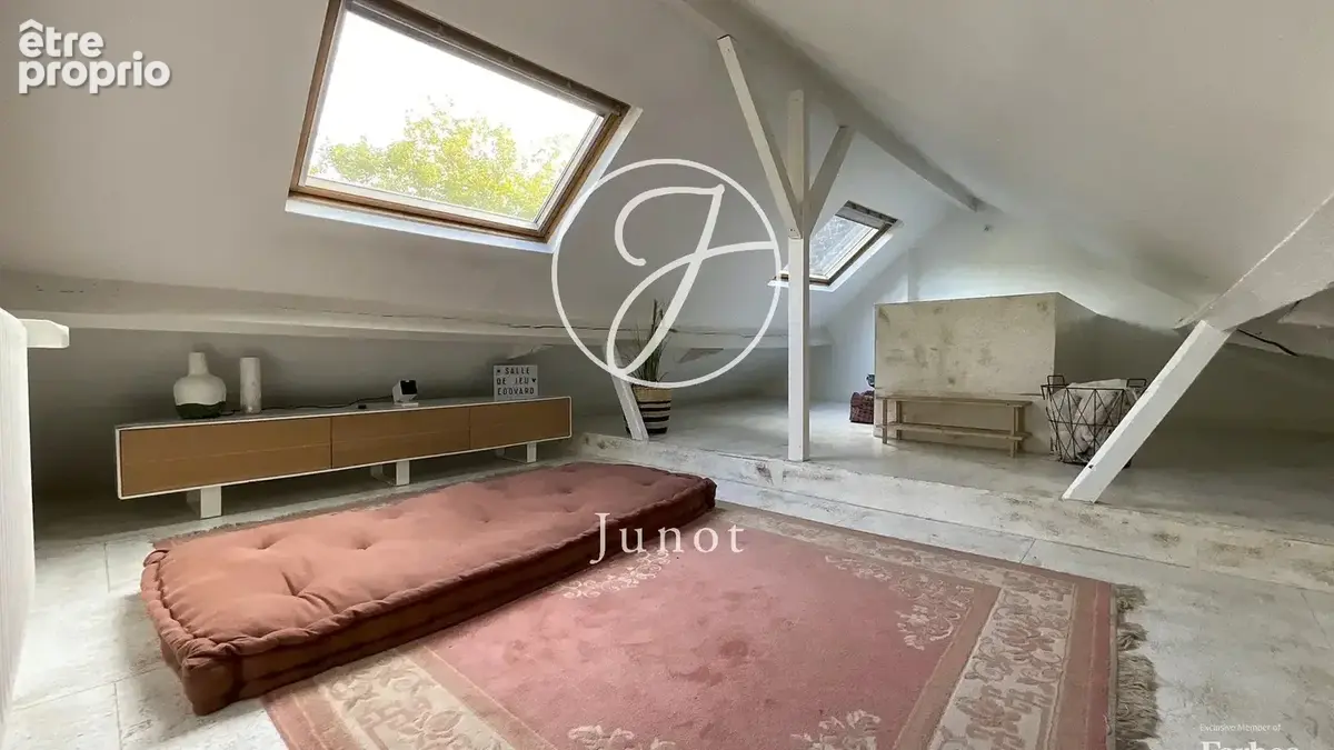 Mouvaux – Maison de maître – 6 pièces – 158m² habitables – 4 chambres – Terrasse – Jardin – Garage - photo 11