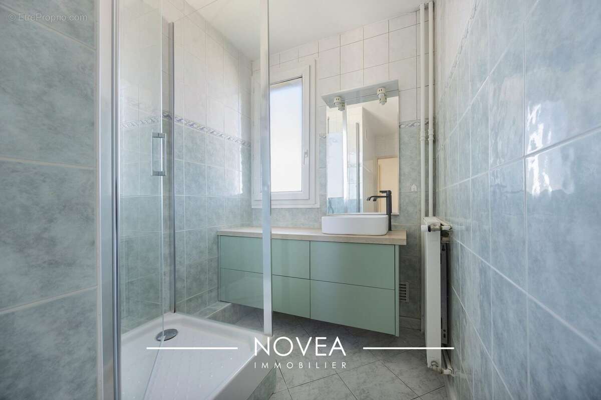 Appartement 70 m² à Villeurbanne  - photo 6