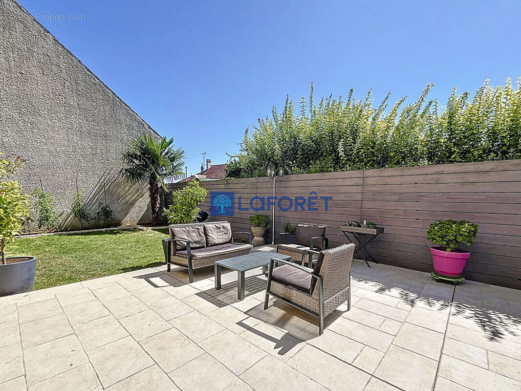 Maison à SAVIGNY-SUR-ORGE