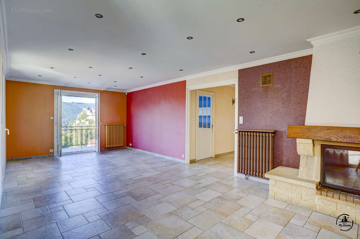 Maison à SAINT-PAUL-EN-CORNILLON