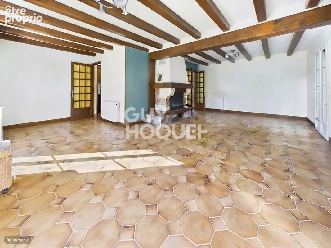LA SAUSSAYE - Maison de 112 m², 3 chambres + bureau, terrain de 758 m² avec cheminée et poutres apparentes - photo 4