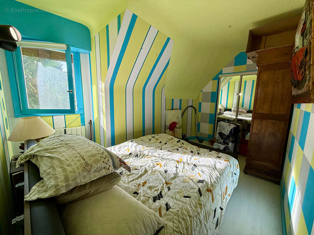 Maison à COMMELLE-VERNAY