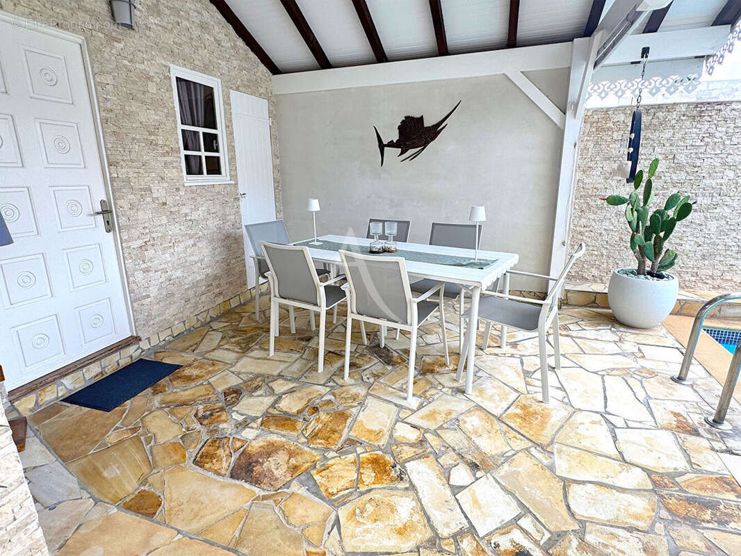 Maison à LA TRINITE