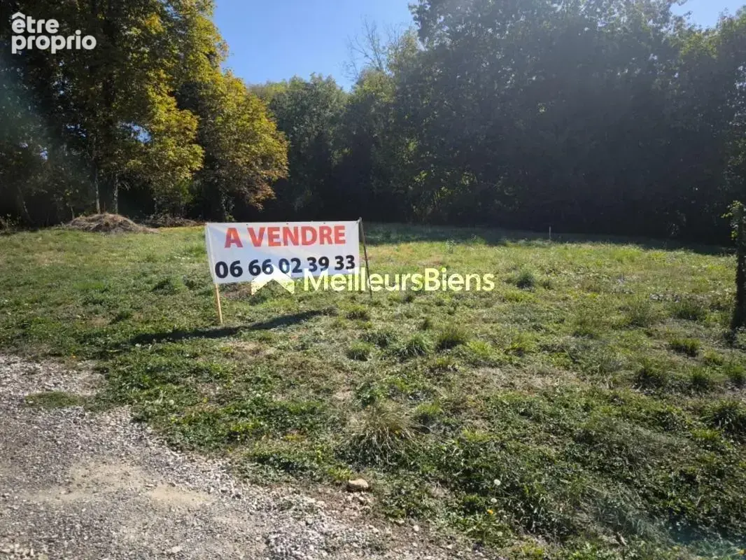 Terrain à LONS-LE-SAUNIER