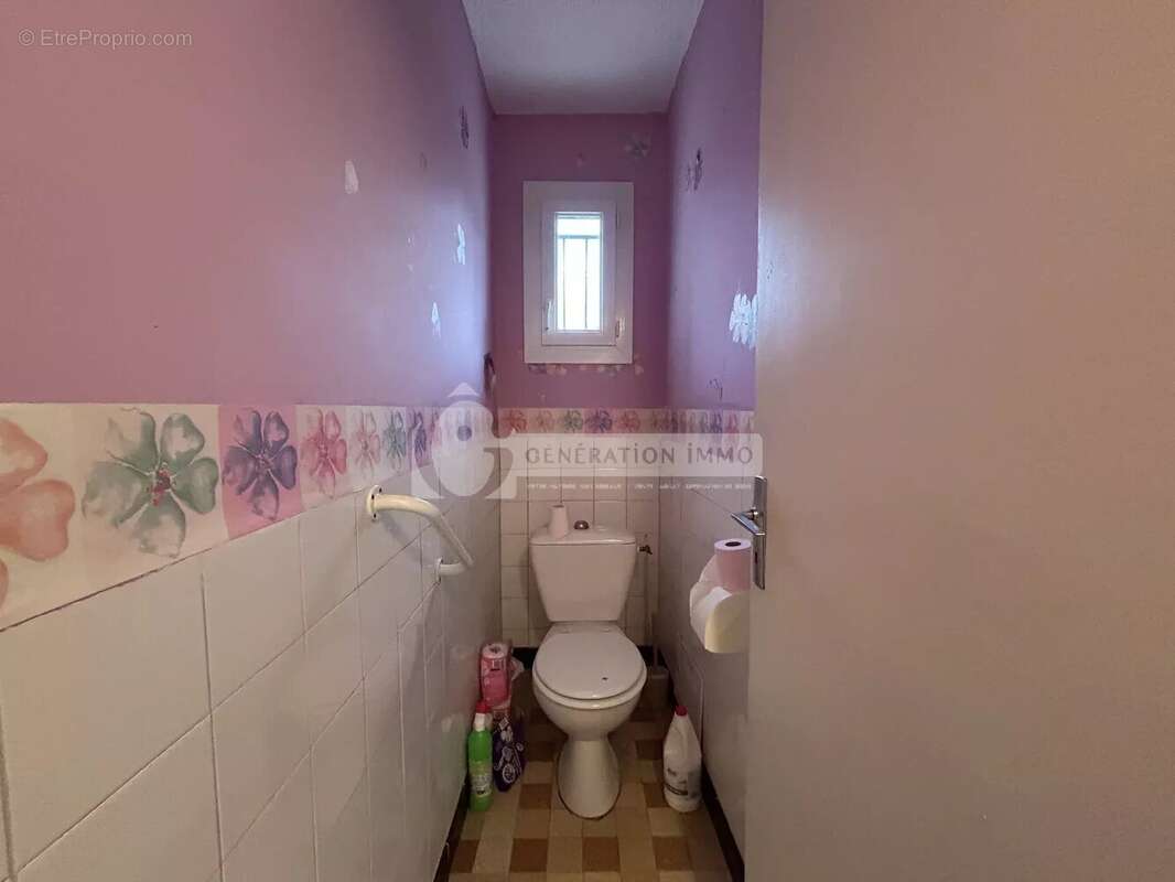 Maison à FONTVIEILLE