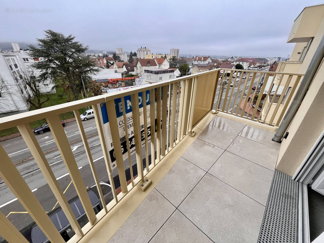 Appartement à CHENOVE