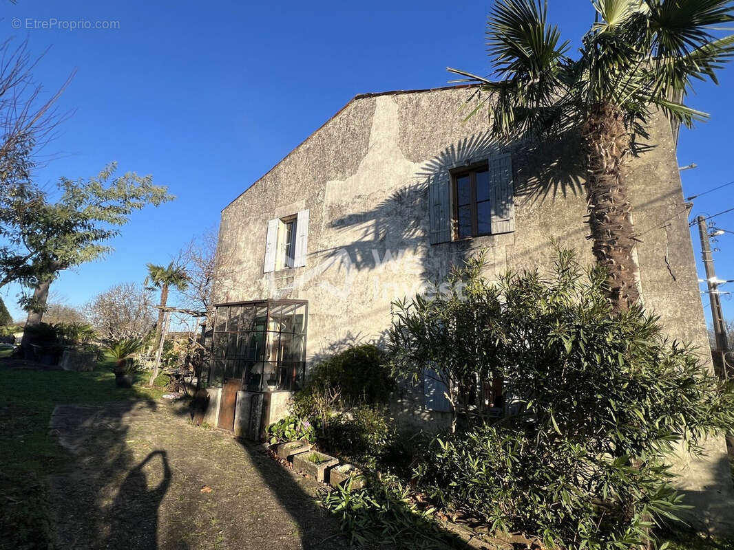 Maison 220 m² à Saint-Porchaire  - photo 3