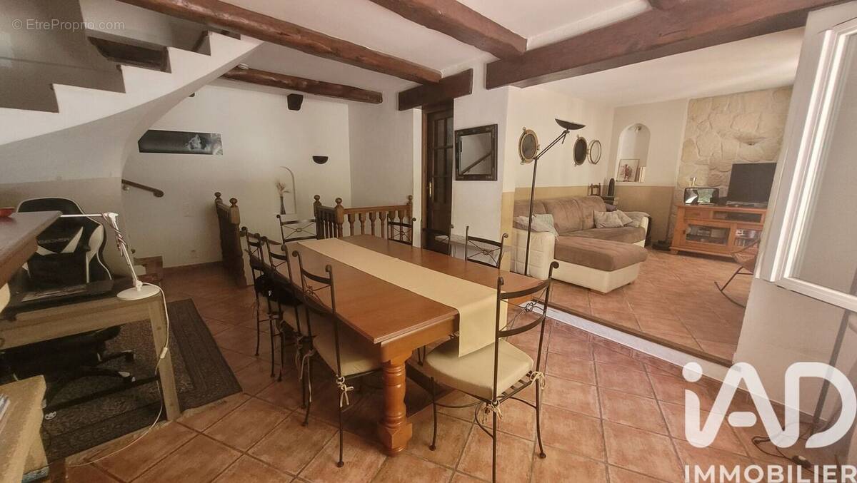 Photo 1 - Maison à CABANNES
