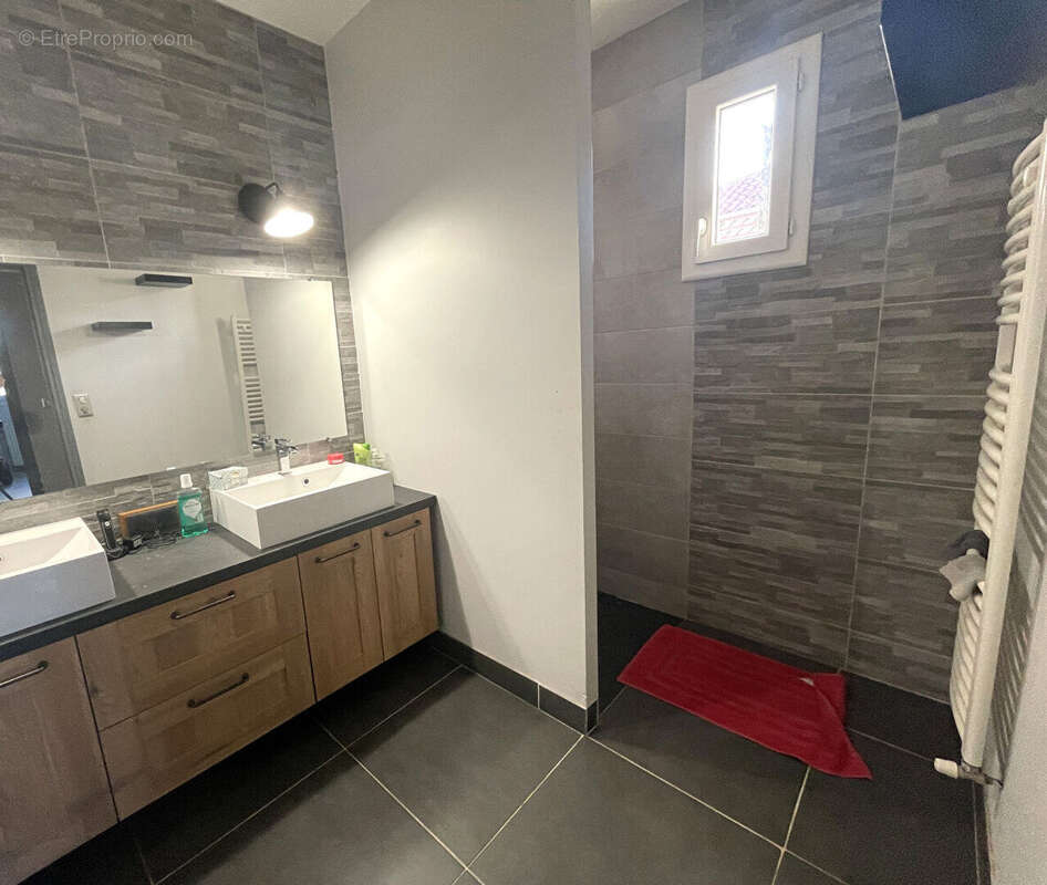 Maison à SAINT-SYLVESTRE-SUR-LOT