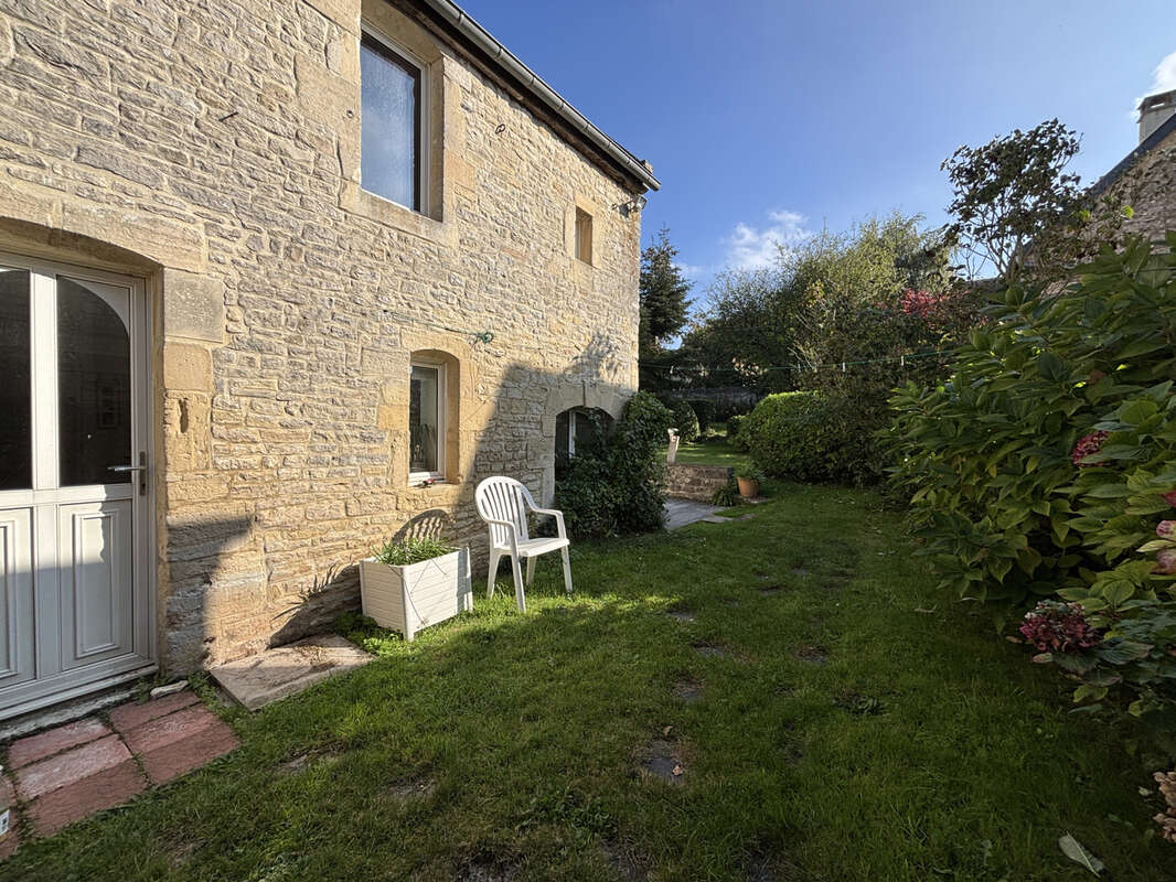 Maison à LE FRESNE-CAMILLY