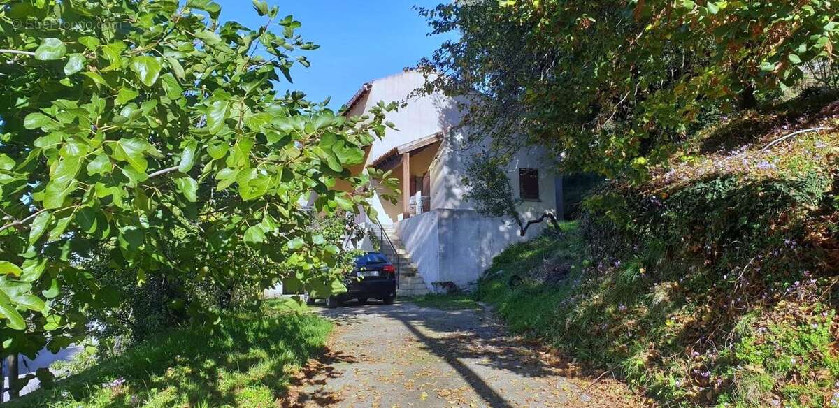 Maison à MOCA-CROCE