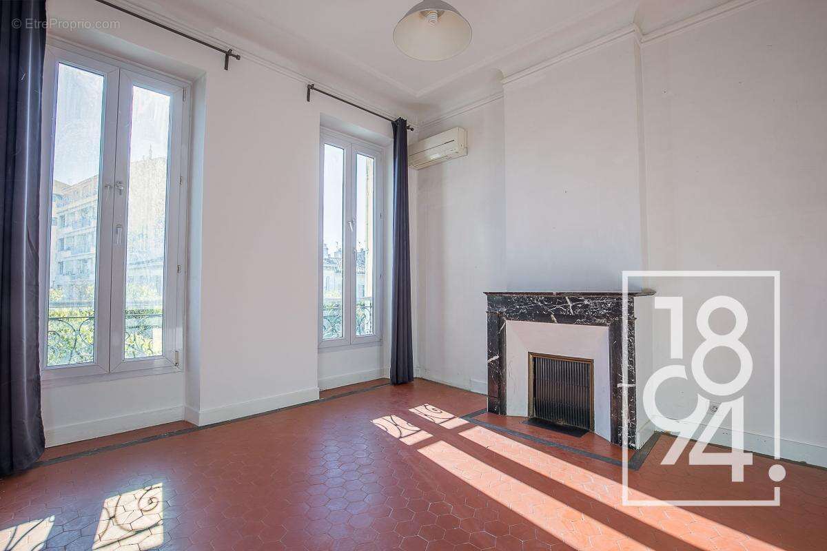 Appartement à MARSEILLE-6E
