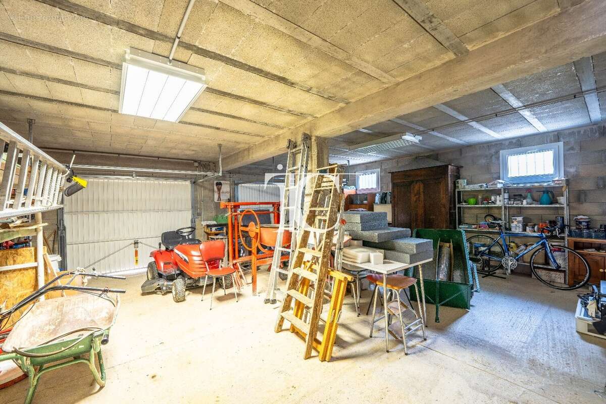 Maison à SAINT-ALBAN-AURIOLLES