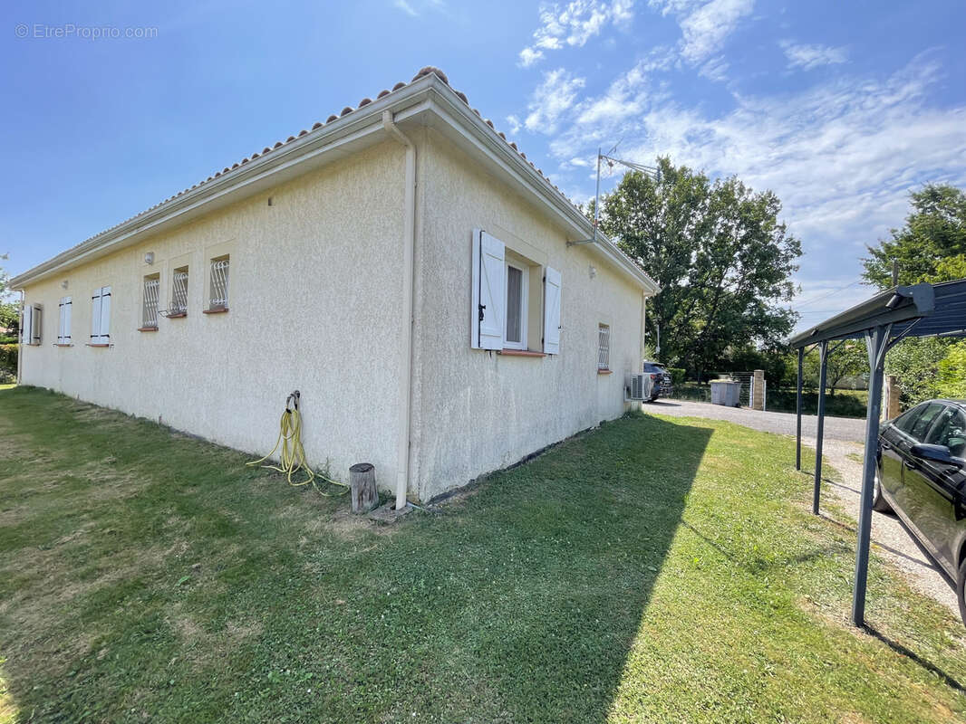 Maison126m2  de plain-pied à Nègrepelisse - photo 11