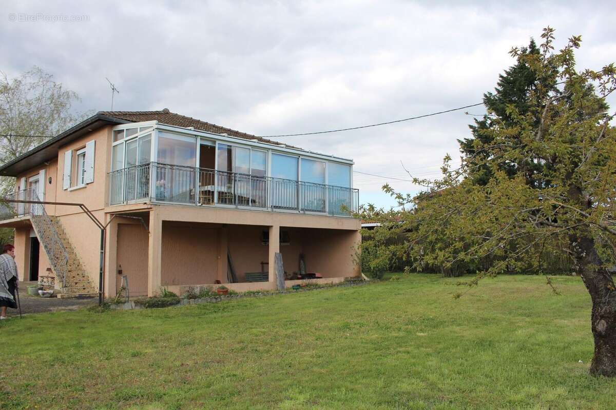 Maison à PONTCHARRA-SUR-TURDINE