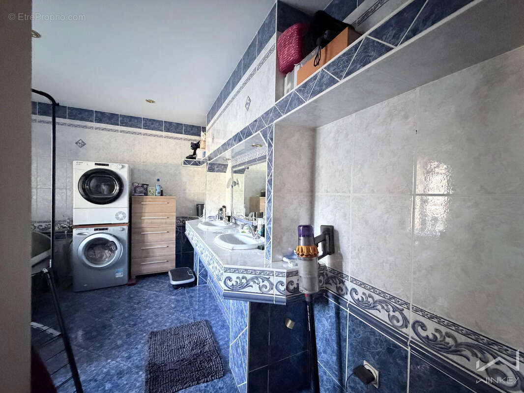 Vaste maison de maitre familiale ou d'activité aux portes d'ANGERS - photo 8