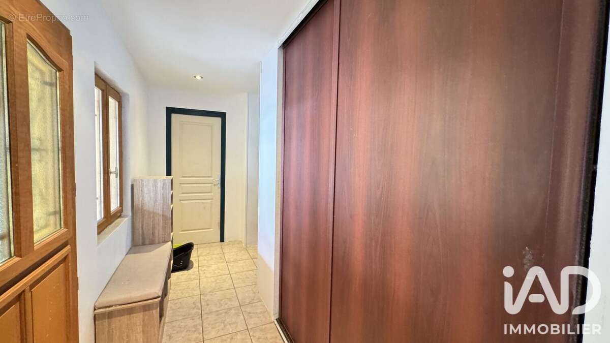 Maison 130 m² à Marnaz  - photo 7