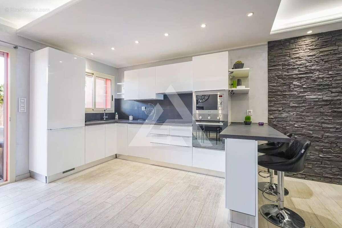 Appartement à ROQUEBRUNE-CAP-MARTIN