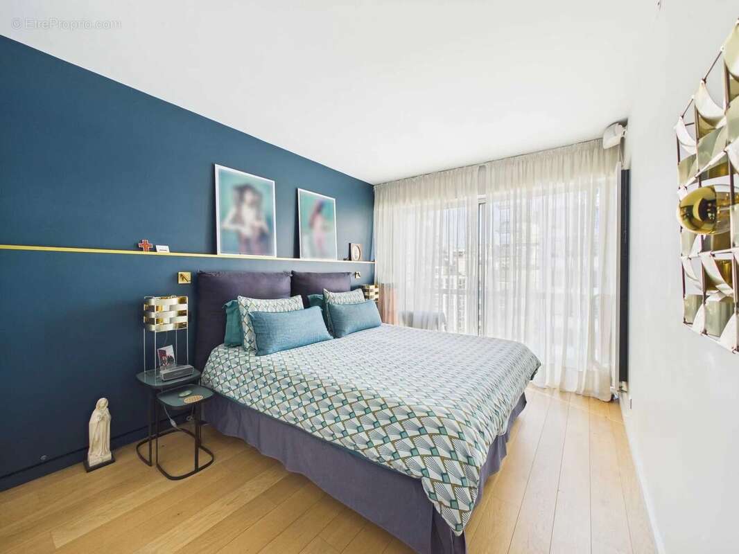 Appartement à PARIS-15E