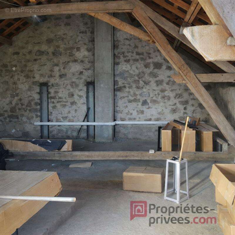 Maison à LORMES