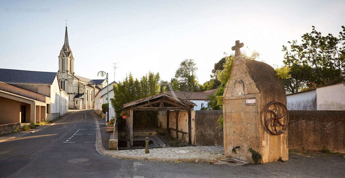 Terrain à L&#039;AIGUILLON-SUR-VIE