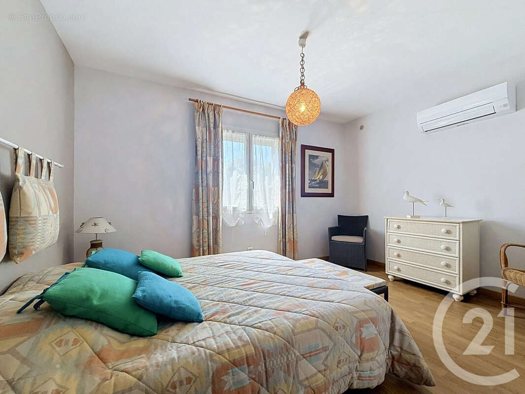 Maison 155 m² à Santa-Lucia-Di-Moriani  - photo 10